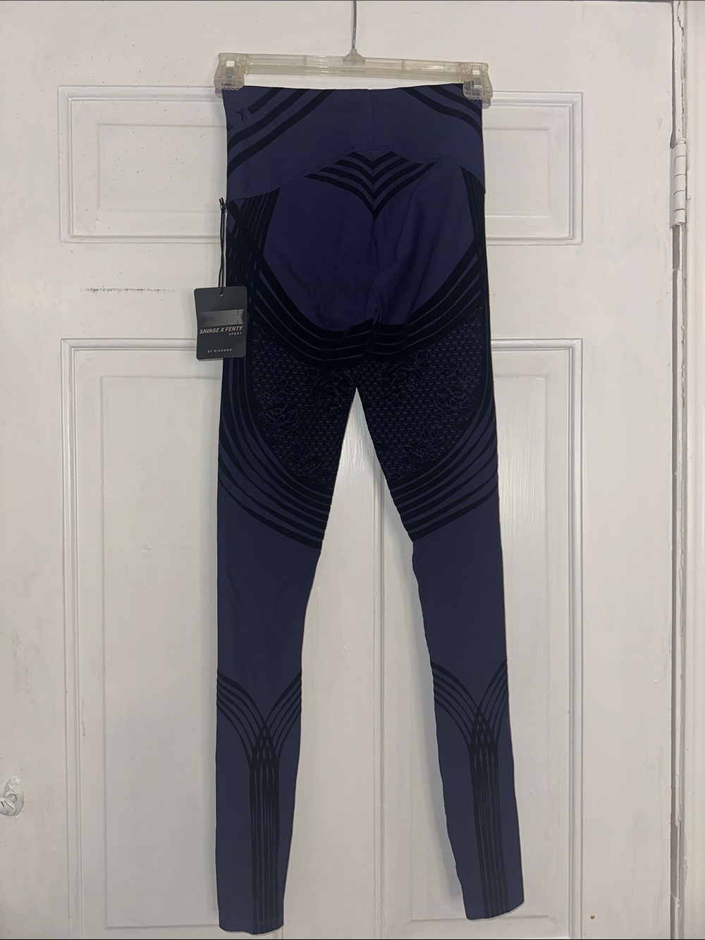 Savage X Fenty Navy and Black Sculpting Seamless Leggings
